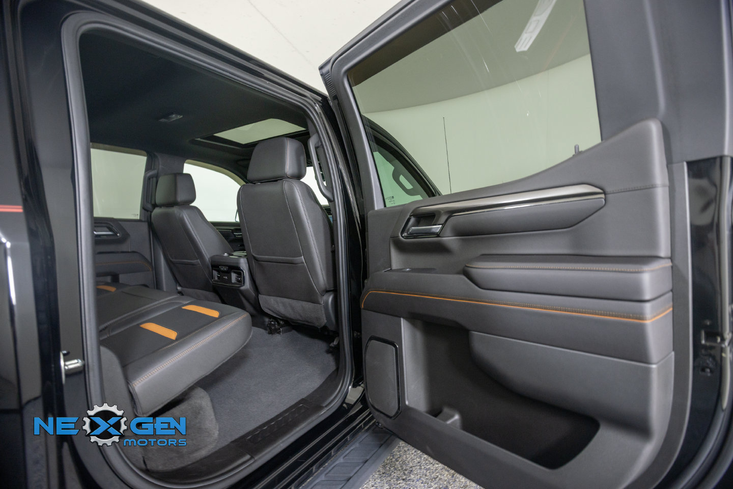 Used 2022 GMC Sierra 1500 AT4 w/ AT4 Premium Package AWD/4WD image 39