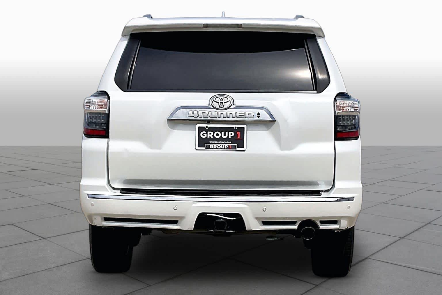 Used 2018 Toyota 4Runner Limited AWD/4WD image 4