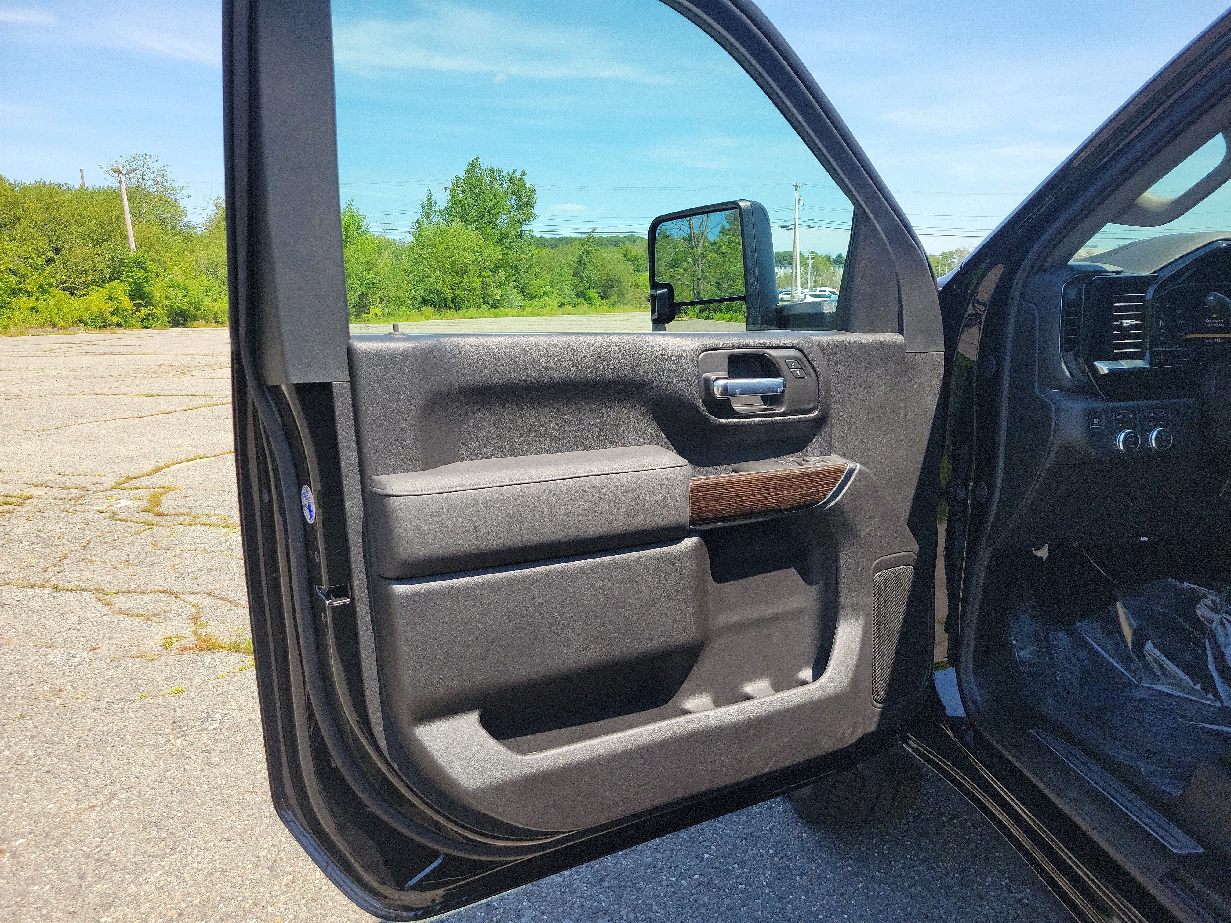 New 2026 GMC Sierra 2500 SLE w/ SLE Convenience Package AWD/4WD image 17