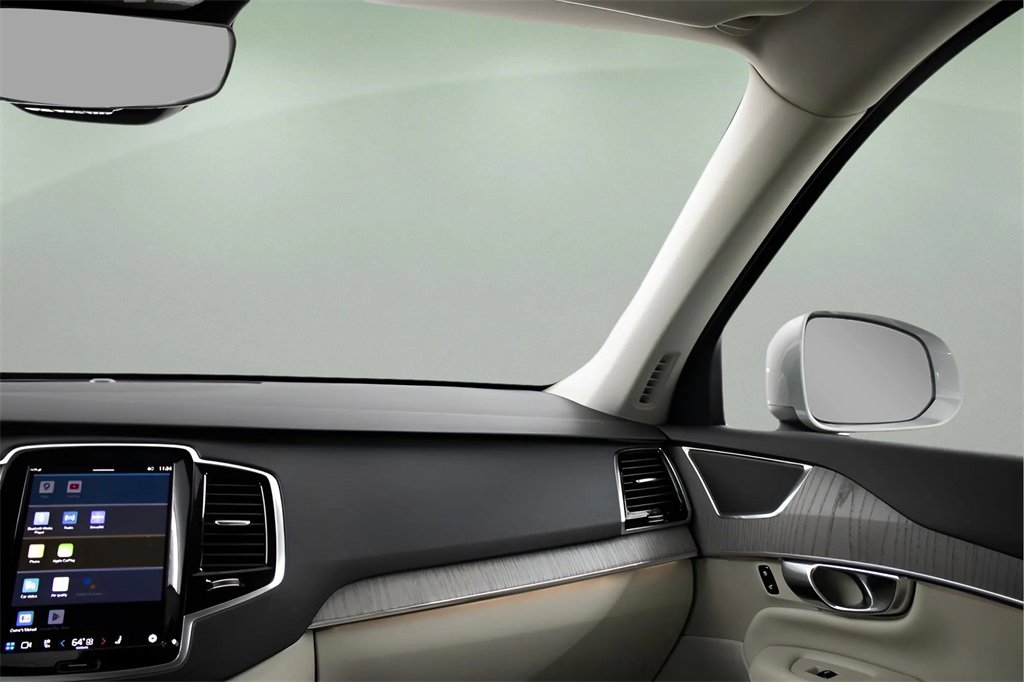 Certified 2025 Volvo XC90 T8 Plus w/ Protection Package Premier image 36