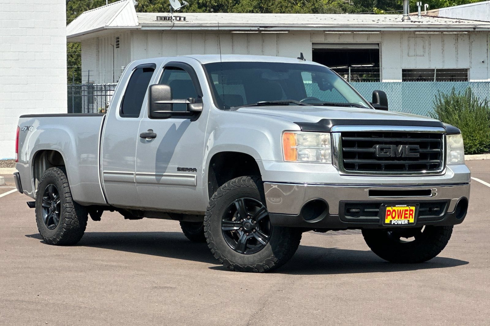 Used 2010 GMC Sierra 1500 SLE AWD/4WD image 2
