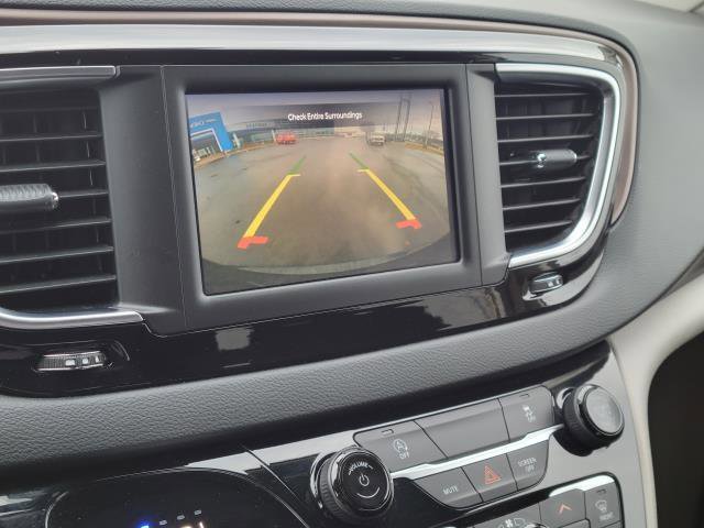 Used 2023 Chrysler Voyager LX image 19