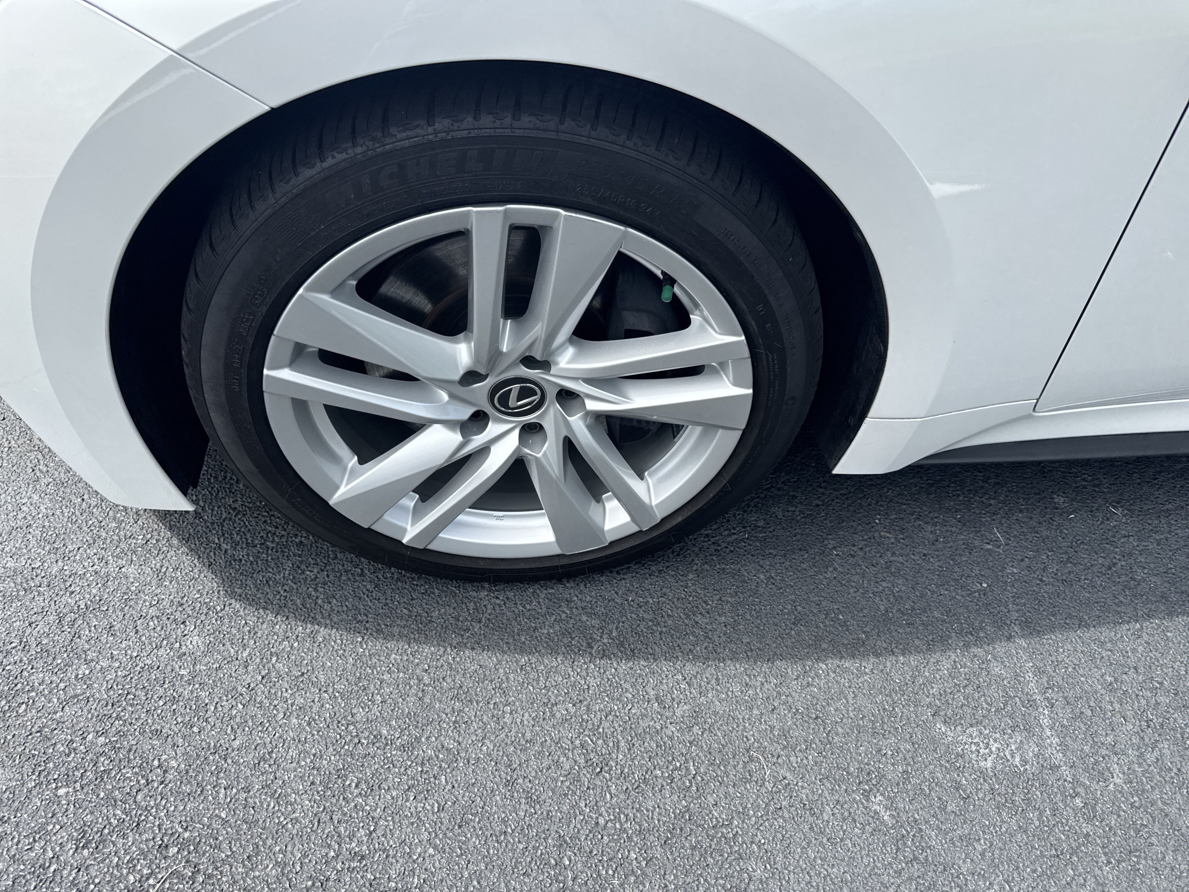 Used 2025 Lexus IS 300 w/ Comfort Package RWD image 9
