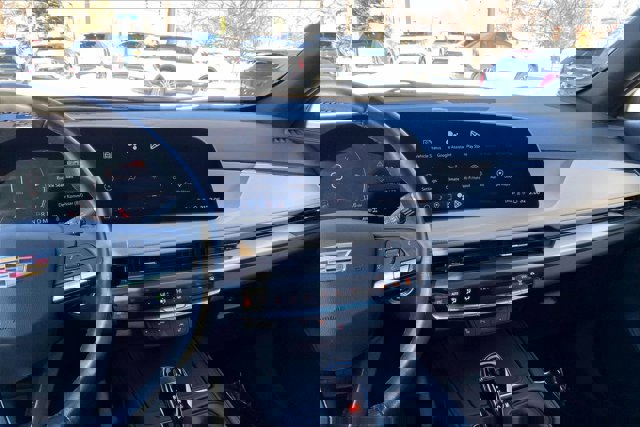 Used 2024 Cadillac XT4 Luxury image 5