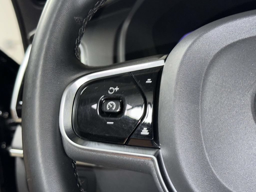 Used 2024 Volvo XC90 T8 Ultimate AWD/4WD image 32