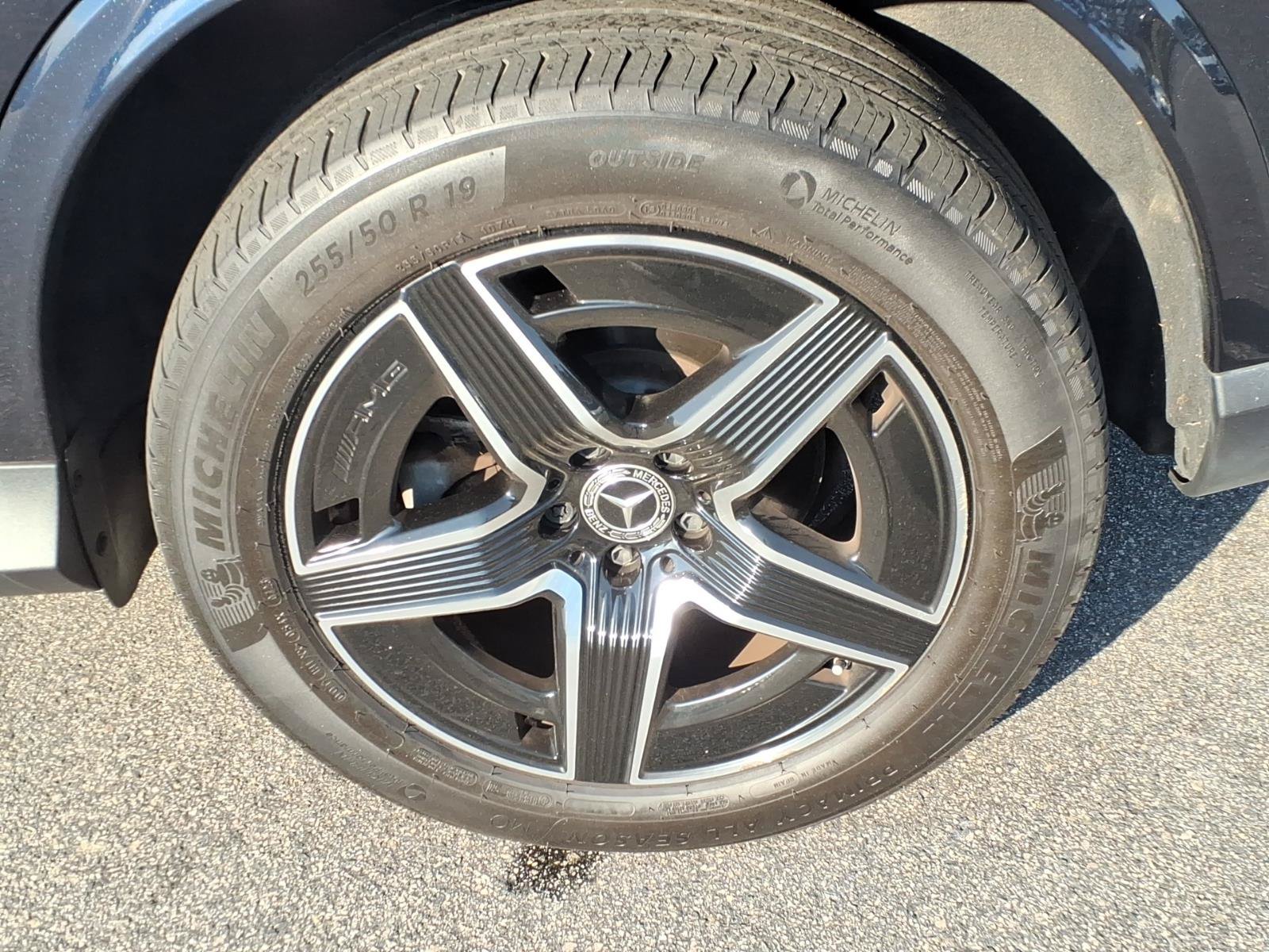Used 2023 Mercedes-Benz GLC 300 4MATIC image 12