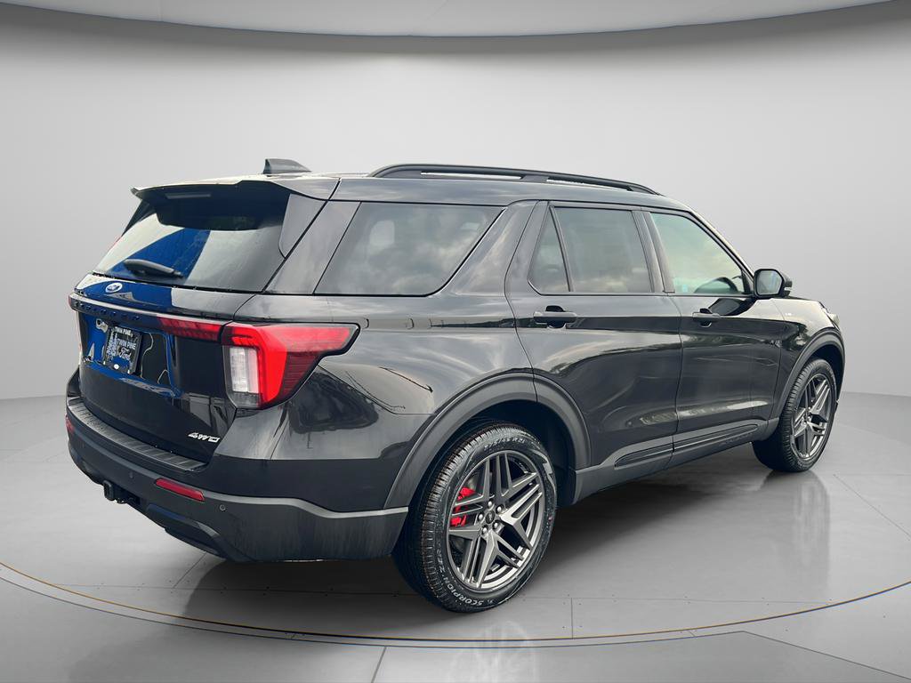 New 2026 Ford Explorer ST-Line w/ ST-Line Street Pack AWD/4WD image 7