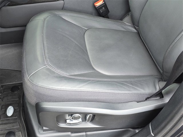 Used 2025 Land Rover Defender 130 V8 image 31