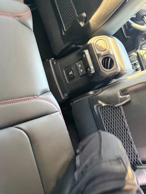 New 2026 Jeep Wrangler Unlimited Rubicon 392 w/ Quick Order Package 27X Moab image 34