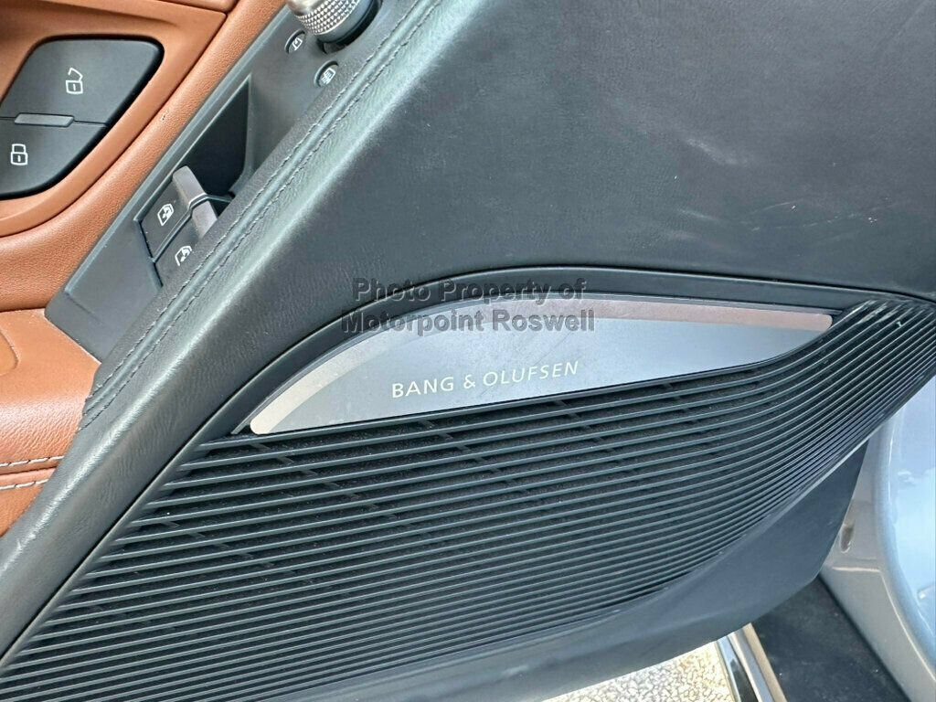Used 2021 Audi R8 V10 w/ Premium Package RWD image 24