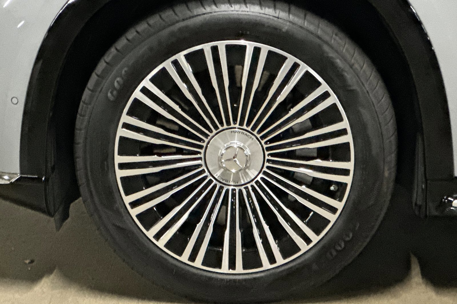 New 2025 Mercedes-Benz Maybach EQS 680 4MATIC image 11