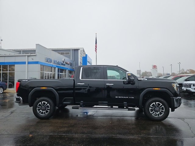 New 2026 GMC Sierra 2500 SLT w/ SLT Convenience Package image 13