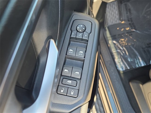 New 2026 RAM 1500 4x4 Crew Cab image 13