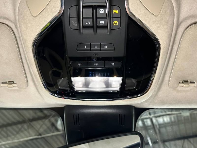 Used 2019 Maserati Quattroporte S GranLusso image 37