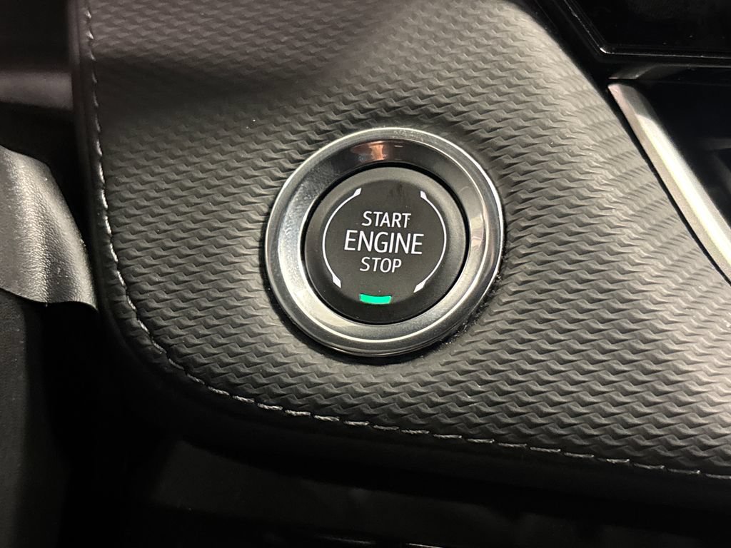 Used 2026 Chevrolet Equinox LT FWD image 38