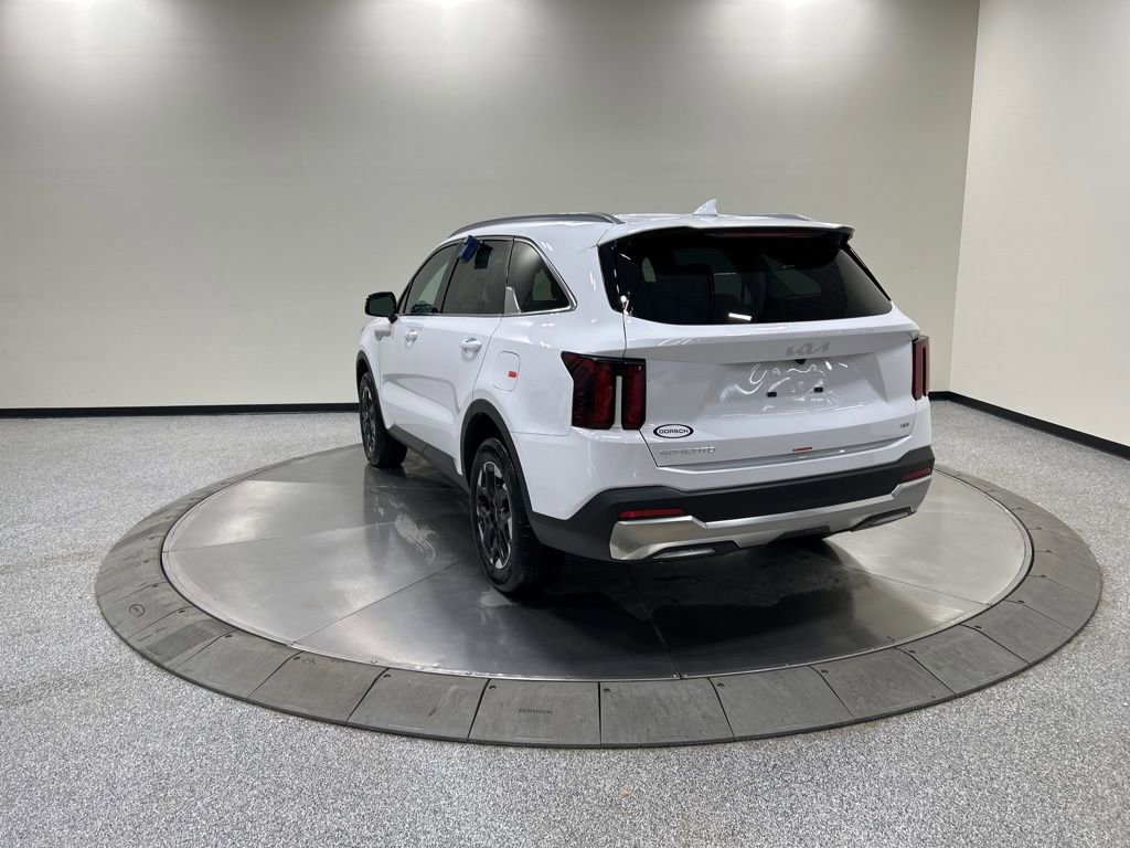 New 2026 Kia Sorento S image 8