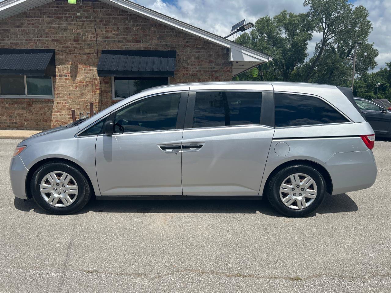 Used 2012 Honda Odyssey LX image 10