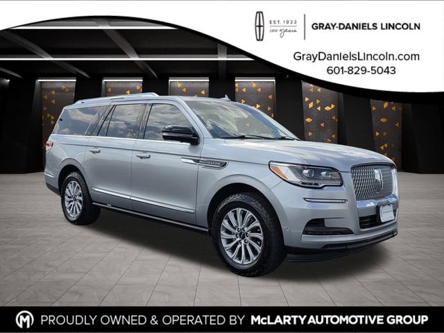 Certified 2022 Lincoln Navigator L 4WD image 1