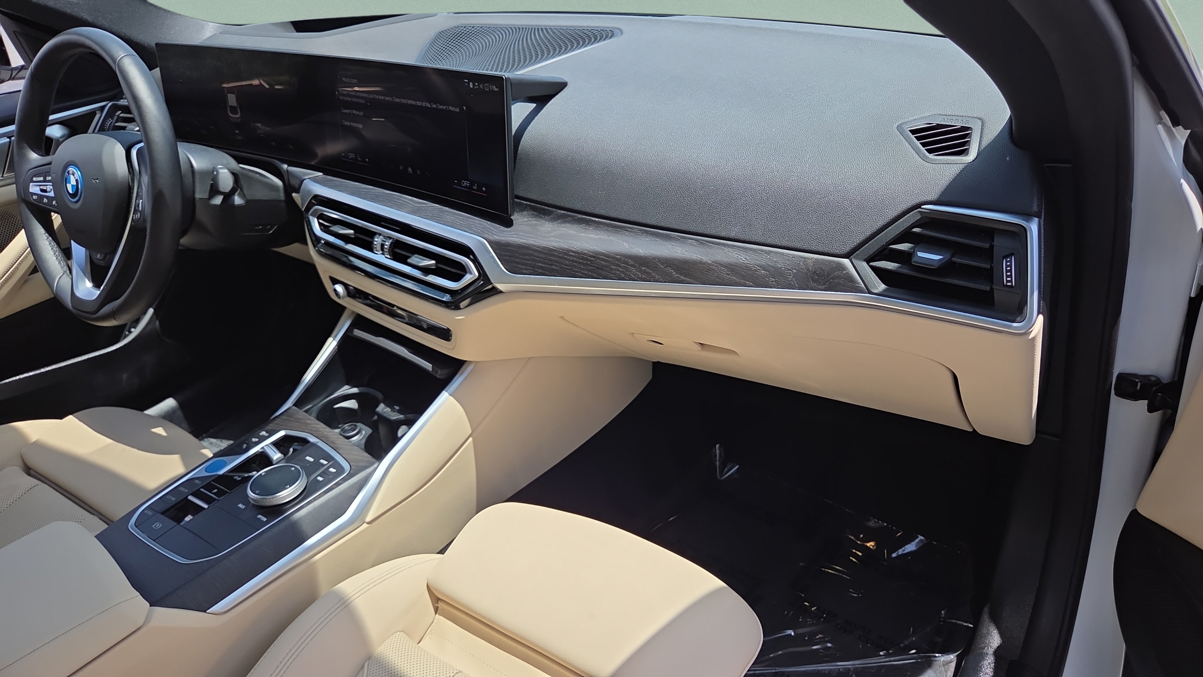 Used 2024 BMW i4 eDrive35 w/ Premium Package RWD image 16