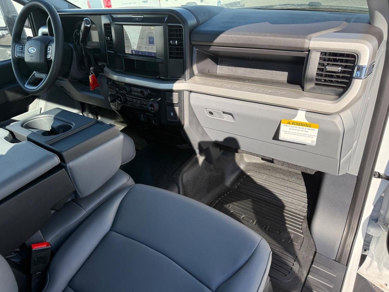 New 2025 Ford F550 4x4 Regular Cab Super Duty image 6