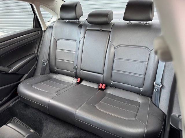 Used 2020 Volkswagen Passat 2.0T R-Line FWD image 30