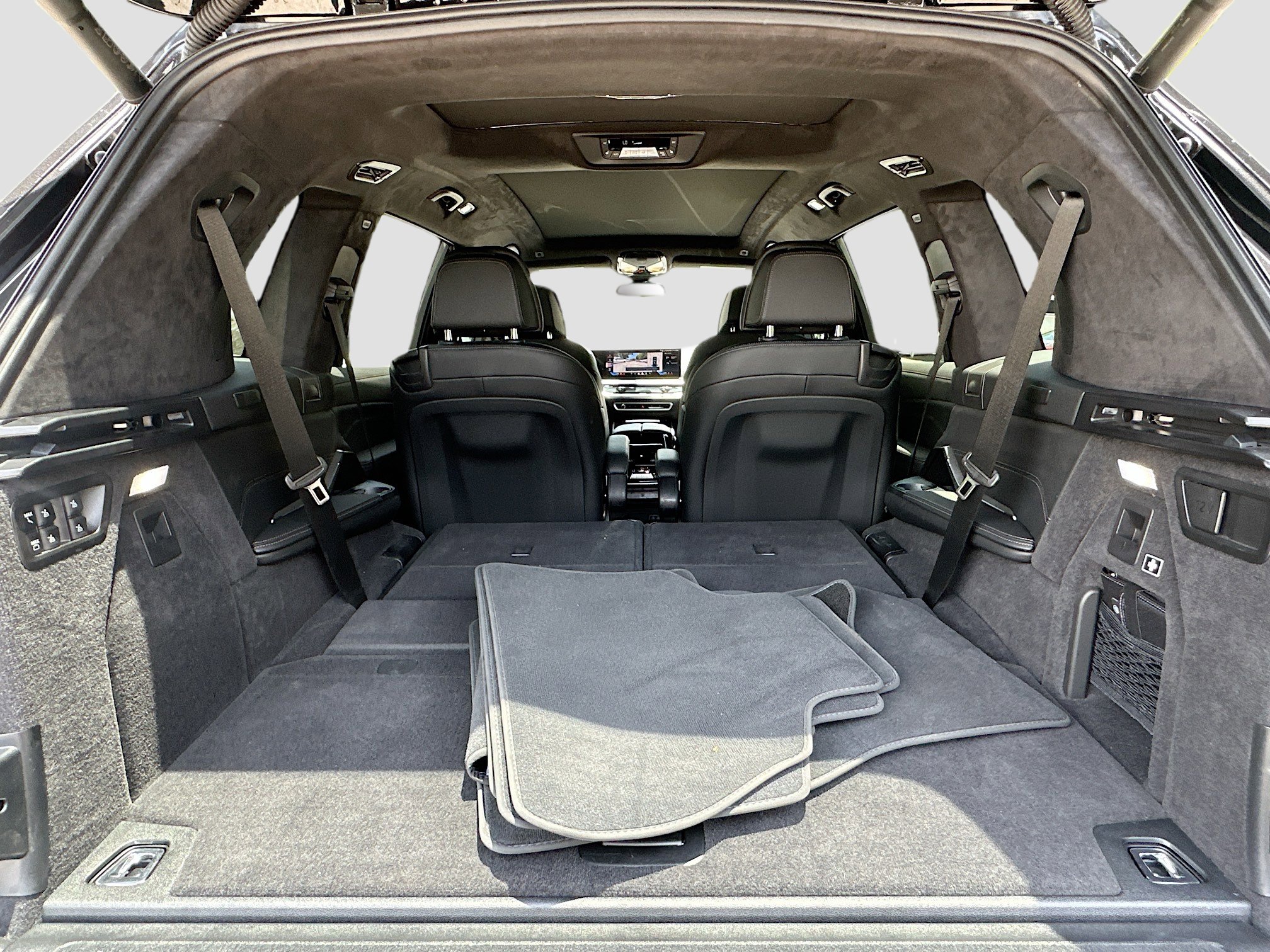 Used 2025 BMW X7 xDrive40i w/ M Sport Package AWD/4WD image 28