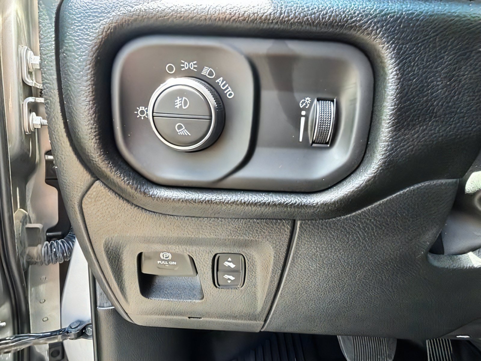 Used 2022 RAM 1500 Big Horn AWD/4WD image 23