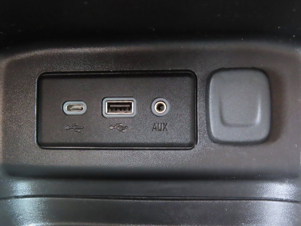 Certified 2023 Chevrolet Equinox LT image 9