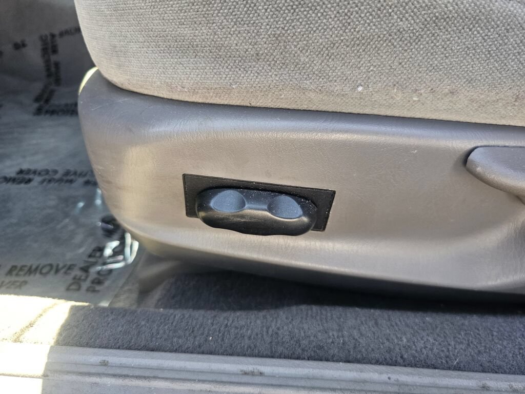 Used 2000 Ford Taurus SES FWD image 19