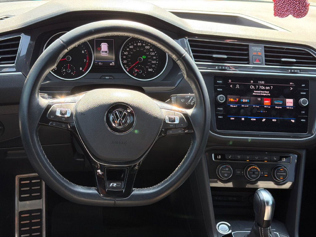 Used 2021 Volkswagen Tiguan SE R-Line FWD image 23