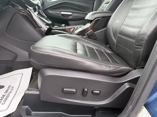 Used 2018 Ford C-MAX Titanium FWD image 23