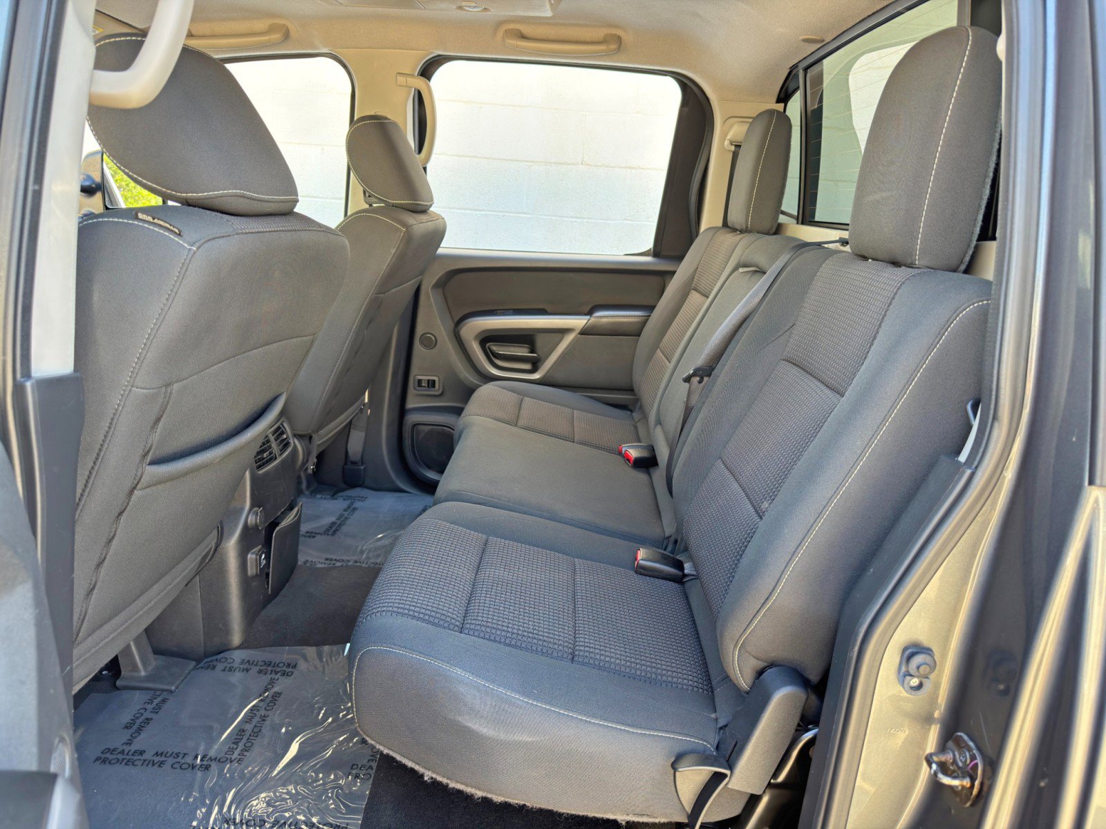 Used 2015 Nissan Titan PRO-4X AWD/4WD image 36