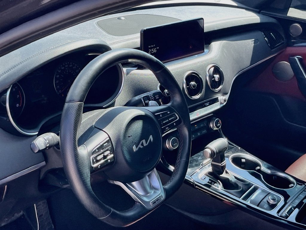 Used 2023 Kia Stinger GT-Line w/ Sun & Sound Package RWD image 9