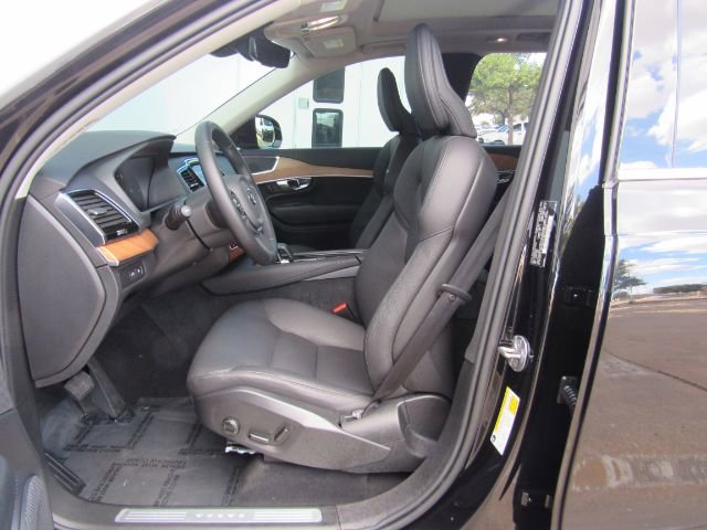Used 2025 Volvo XC90 T8 Plus w/ Protection Package Premier image 16