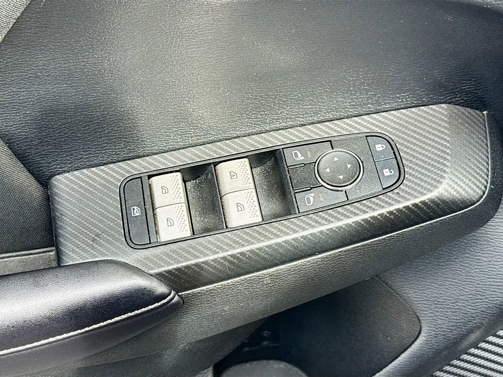 Used 2024 Mitsubishi Outlander ES image 19