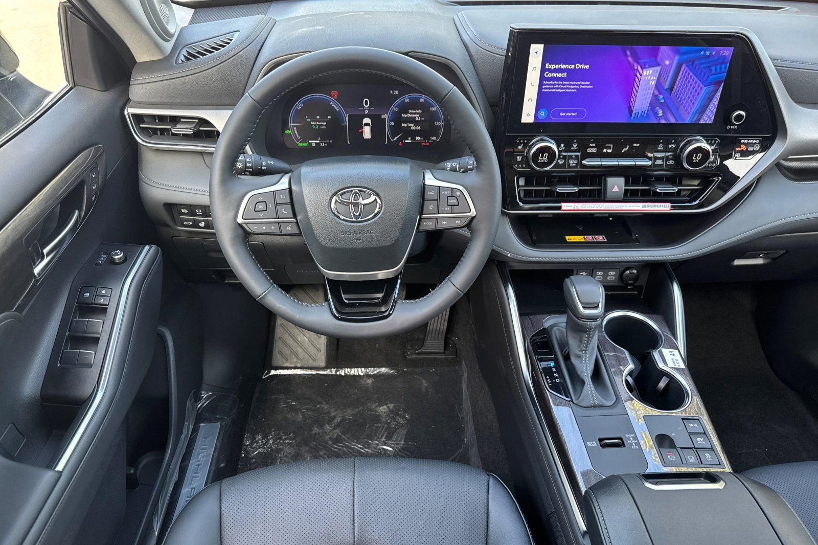 New 2026 Toyota Highlander Limited image 16