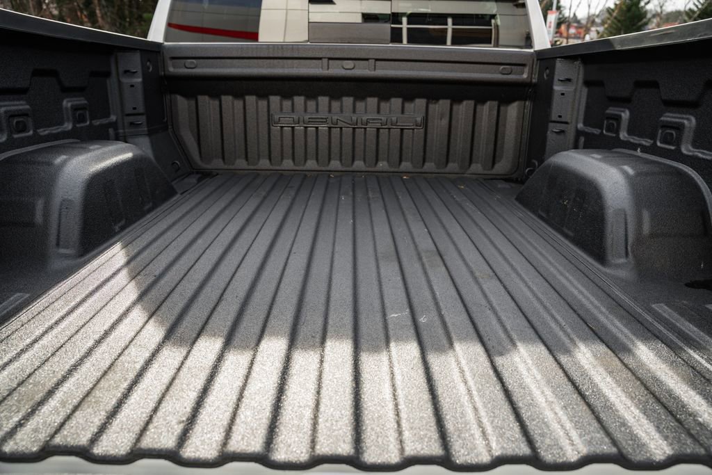Used 2024 GMC Sierra 1500 Denali Ultimate image 11