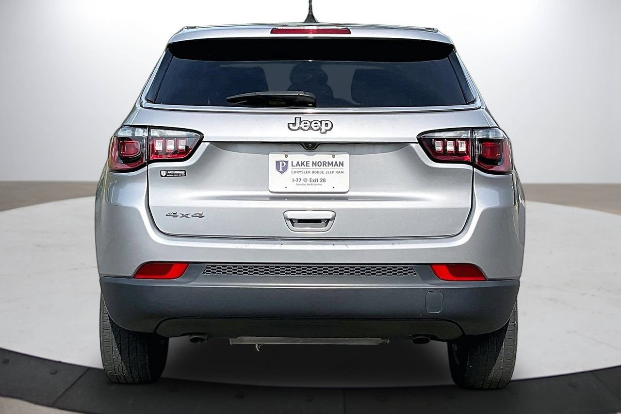 Used 2023 Jeep Compass Sport AWD/4WD image 8