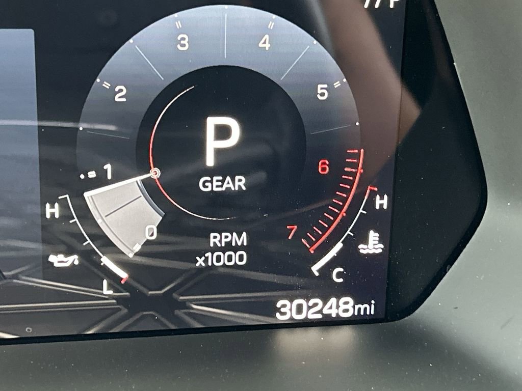 Used 2025 GMC Canyon Elevation image 12