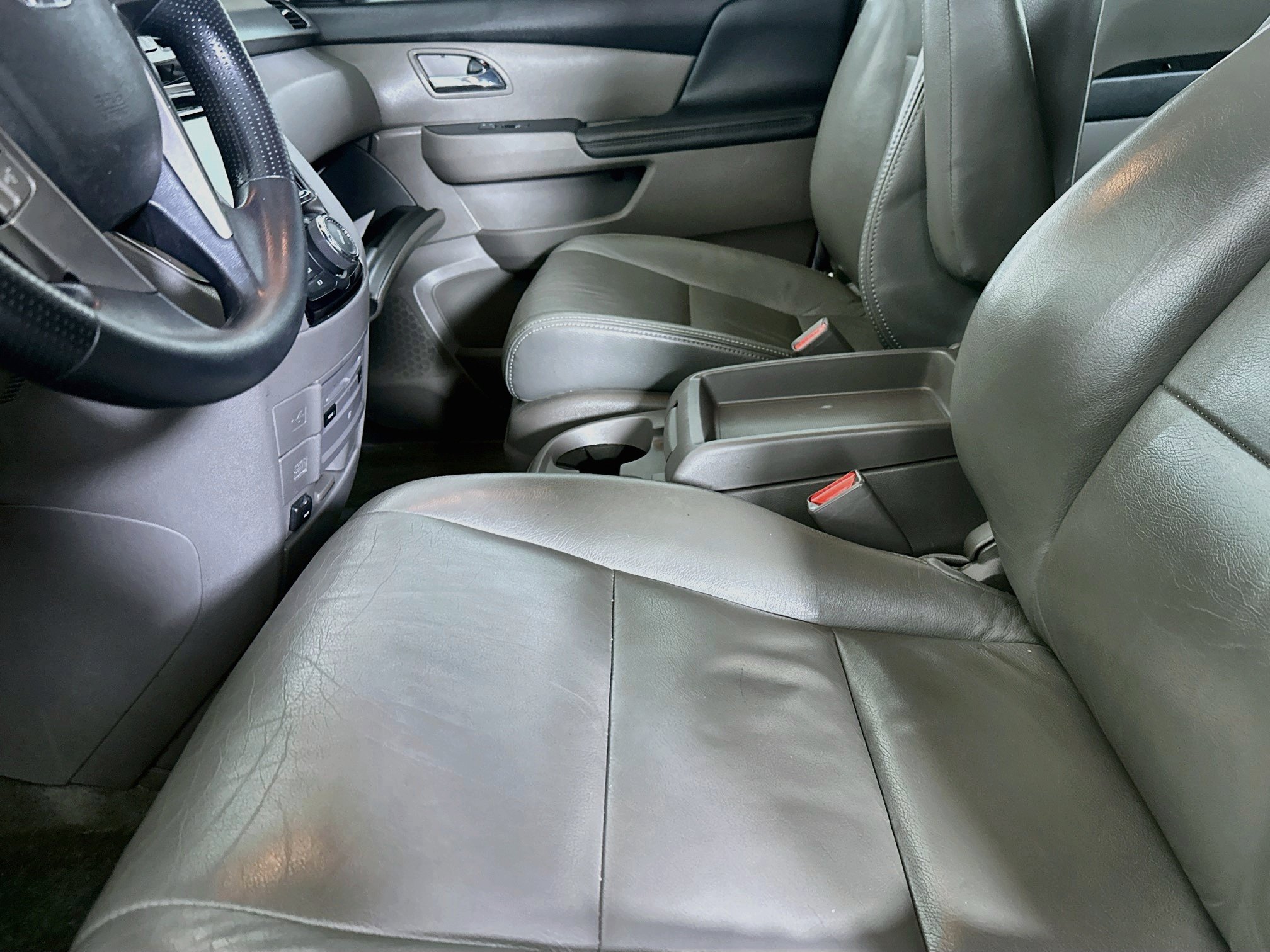 Used 2016 Honda Odyssey SE image 16