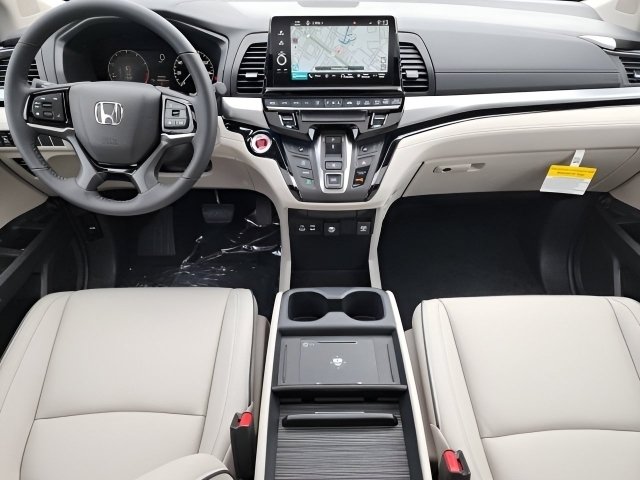 New 2026 Honda Odyssey Touring image 13