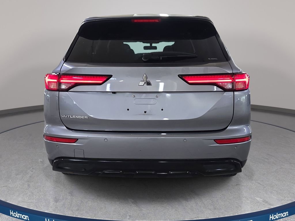 Used 2022 Mitsubishi Outlander SE AWD/4WD image 8