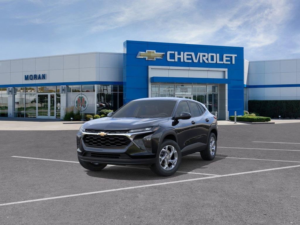 New 2026 Chevrolet Trax LS w/ LS Convenience Package FWD image 8