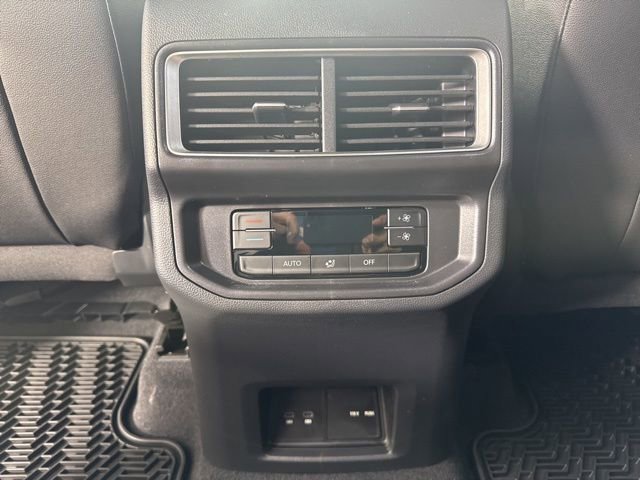 New 2026 Volkswagen Atlas SE image 13