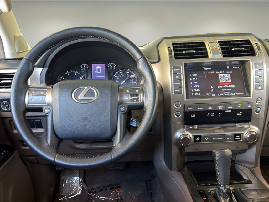 Used 2016 Lexus GX 460 w/ Preferred Accessory Package AWD/4WD image 15
