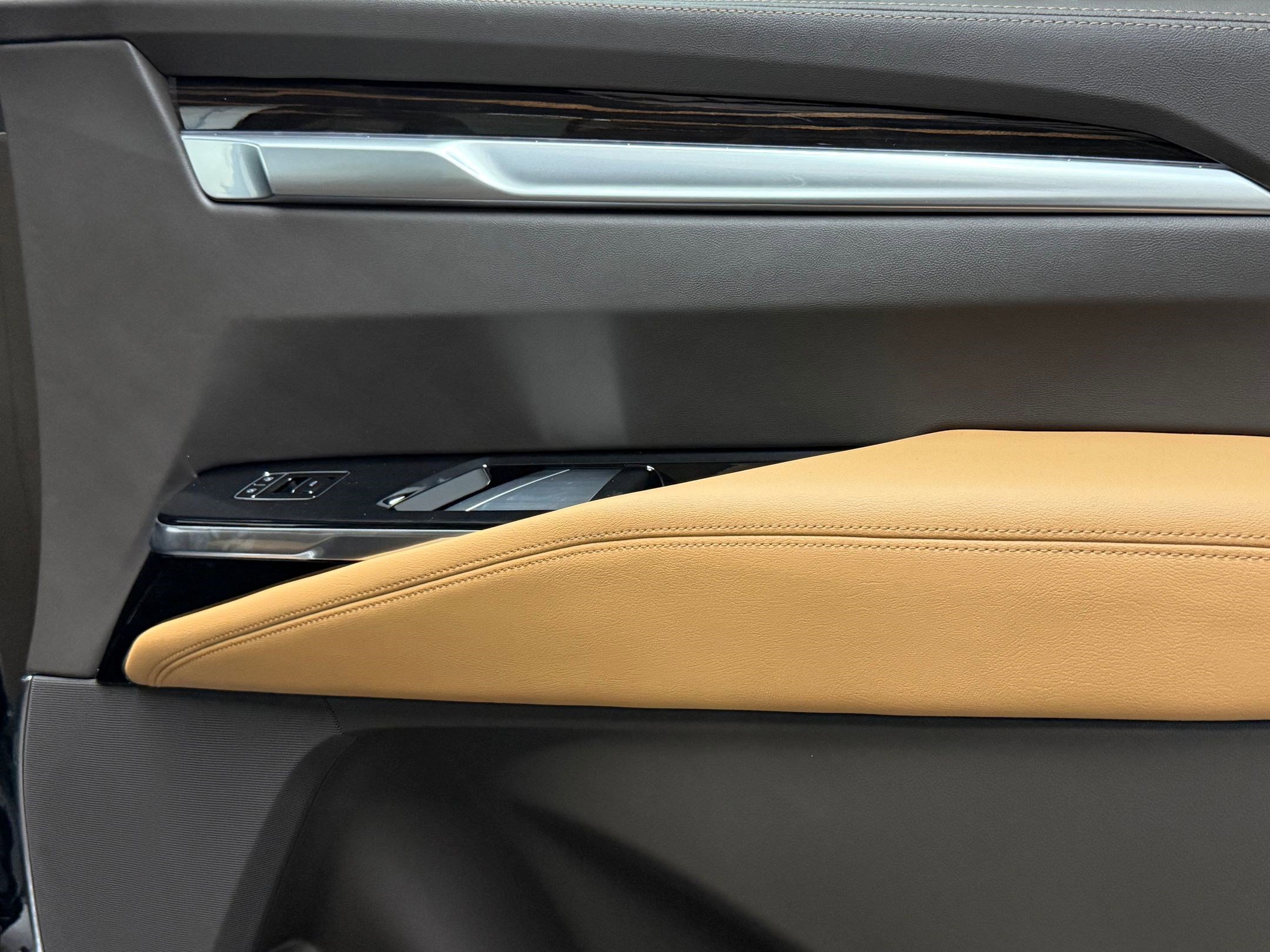 Certified 2026 Cadillac Escalade Luxury image 54