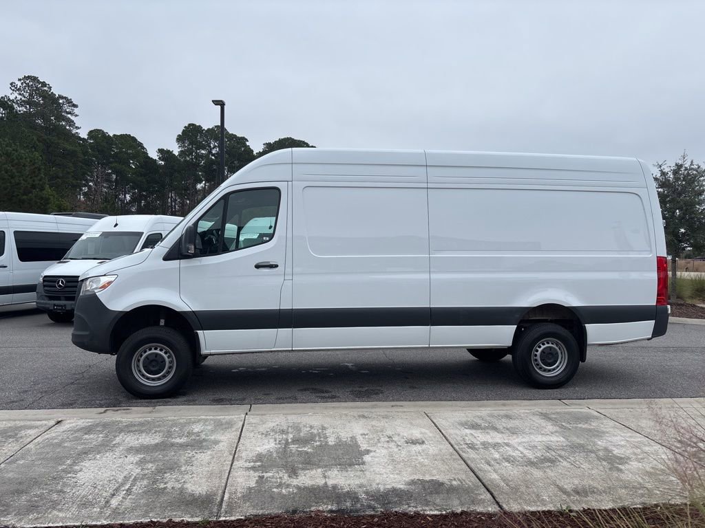 Used 2024 Mercedes-Benz Sprinter 2500 image 6