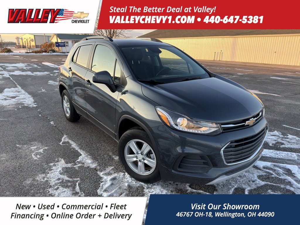 Used 2021 Chevrolet Trax LT w/ LT Convenience Package image 1