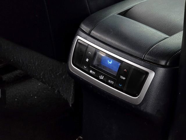 Used 2015 Toyota Highlander LE image 32