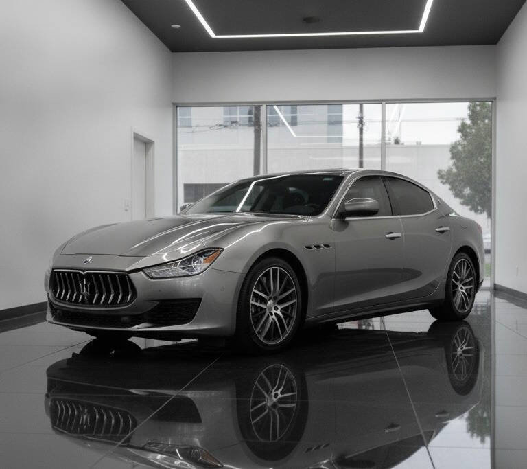 Used 2019 Maserati Ghibli S RWD image 1